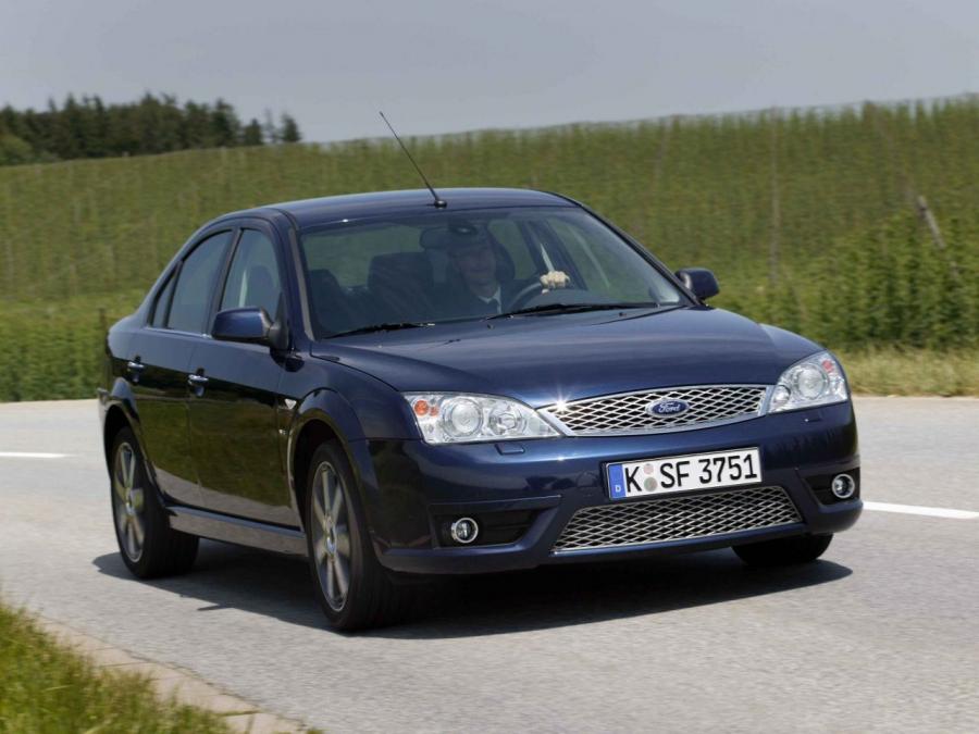 Ford Mondeo Titanium V6 Sedan 2002 года  (фото 4 из 4)
